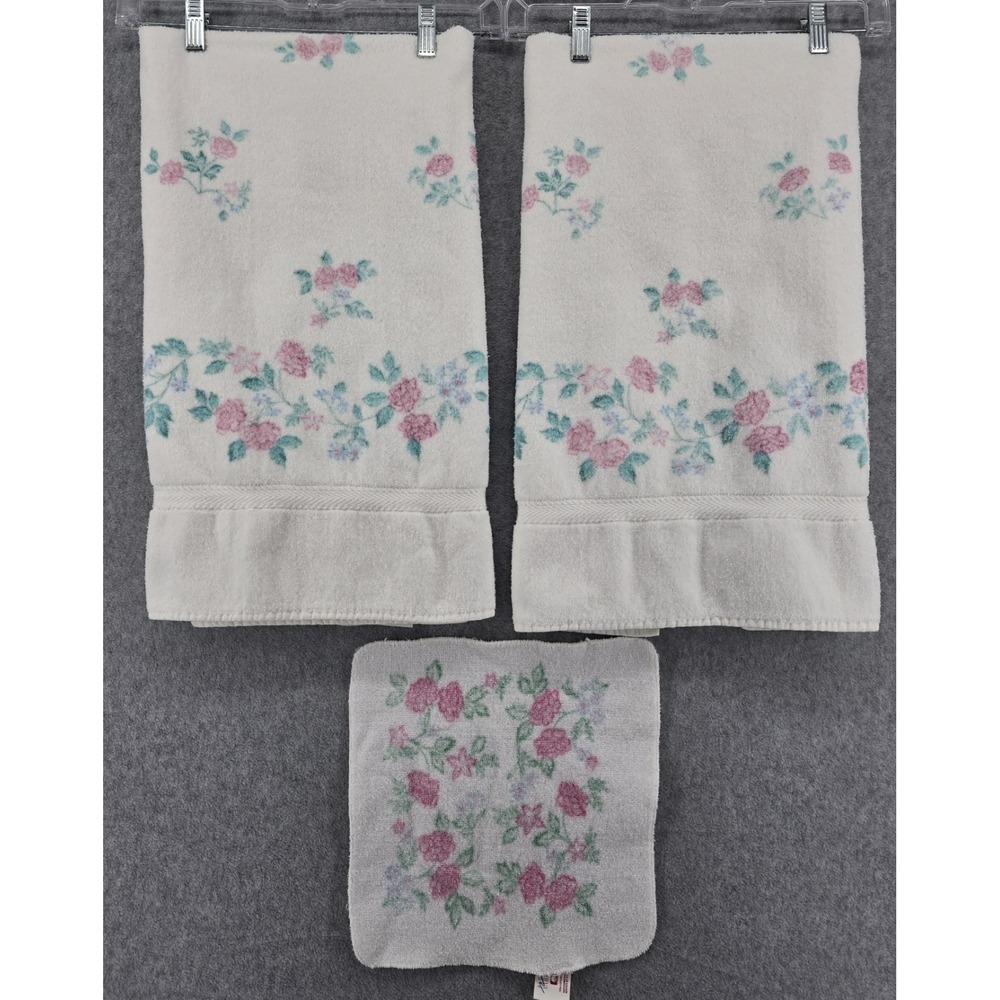 Vintage 1980s Caress Floral Bath Towel Set White Pink Roses 3 Piece 42x25" USA‎